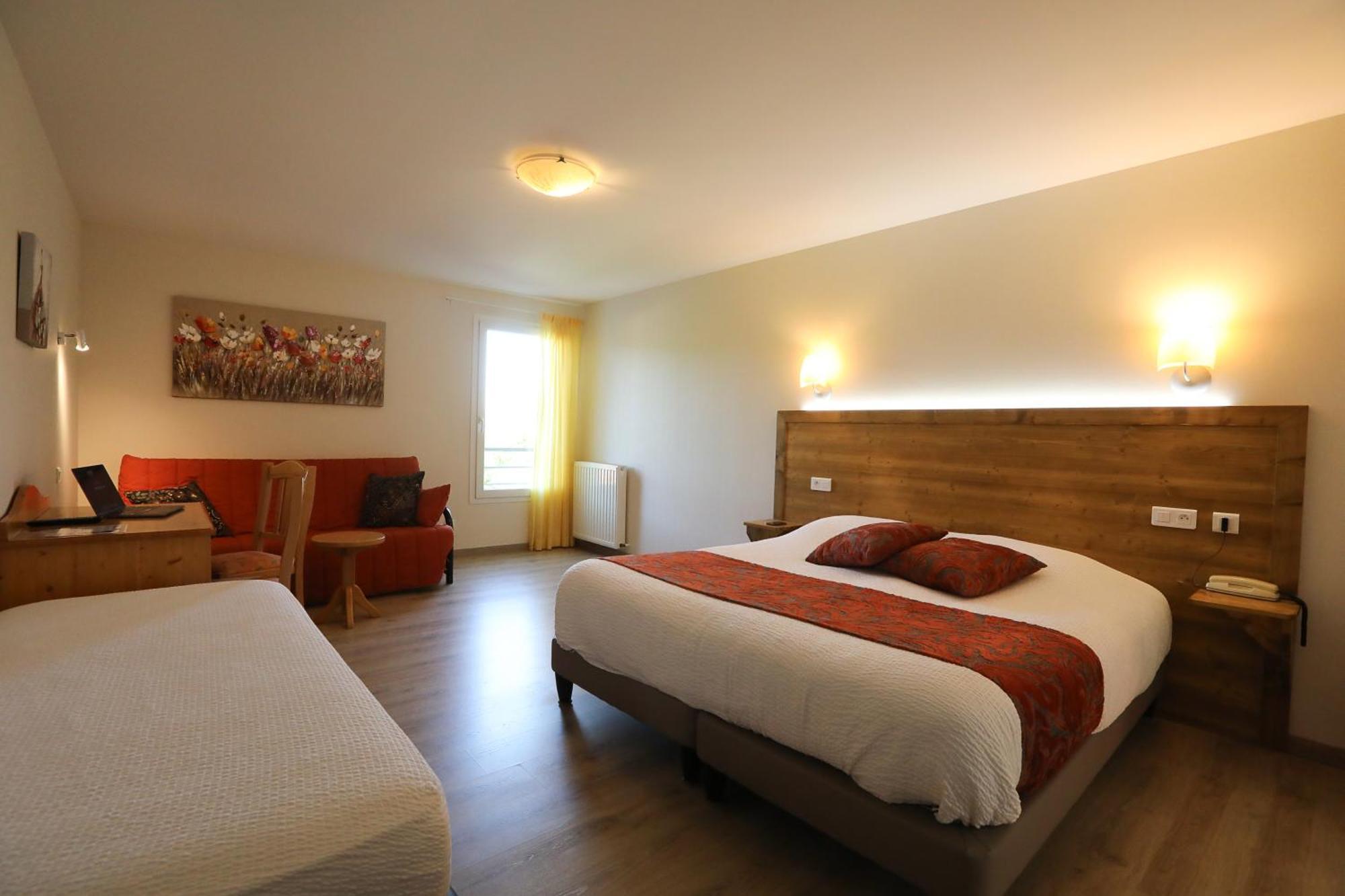 Logis Hotel Spa Restaurant Le Provence Ланарс Екстер'єр фото