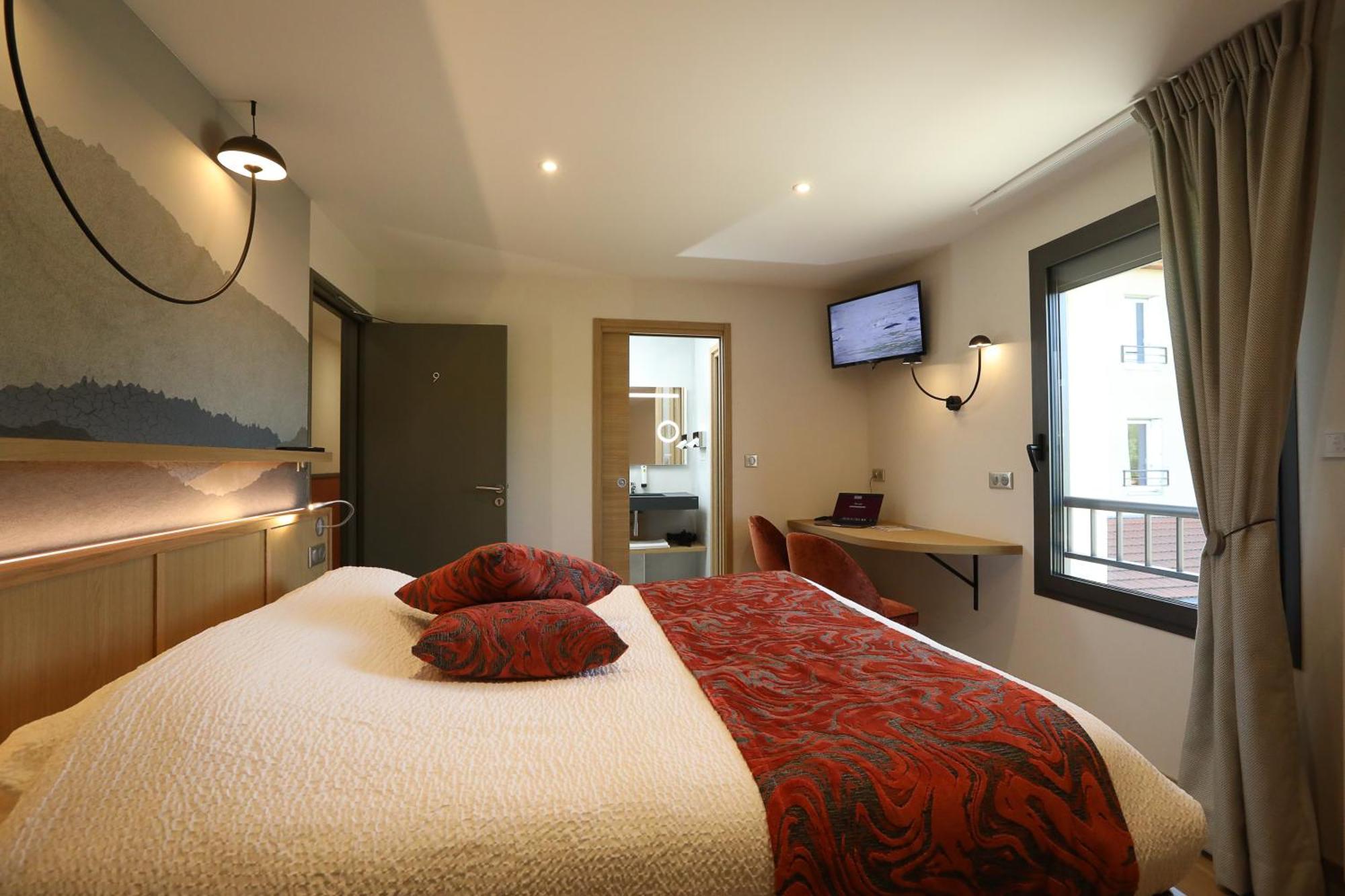 Logis Hotel Spa Restaurant Le Provence Ланарс Екстер'єр фото