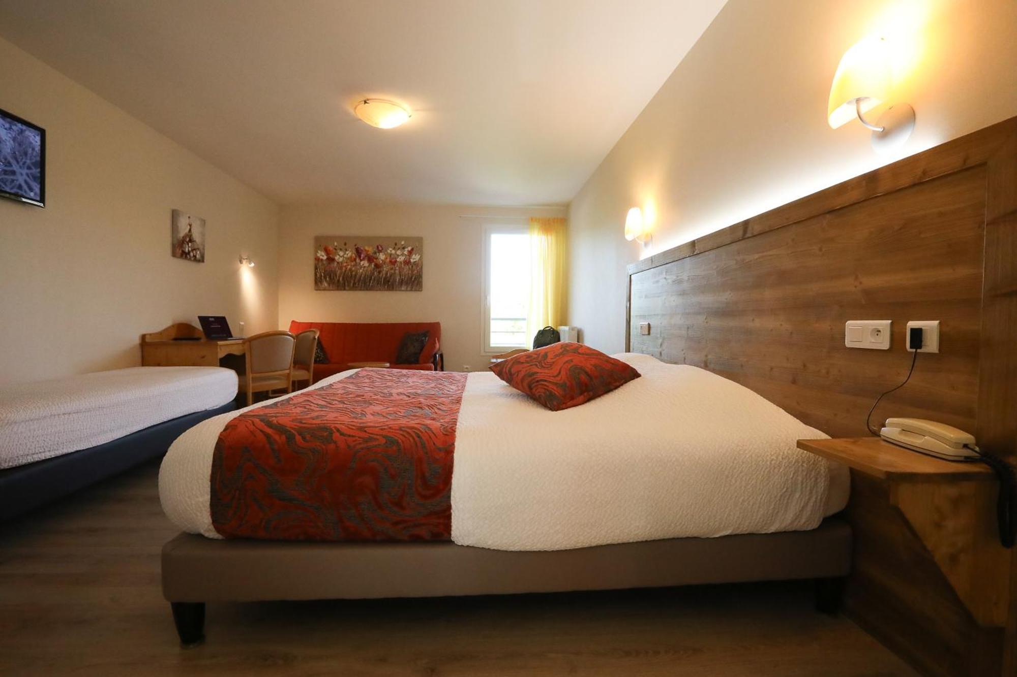 Logis Hotel Spa Restaurant Le Provence Ланарс Екстер'єр фото