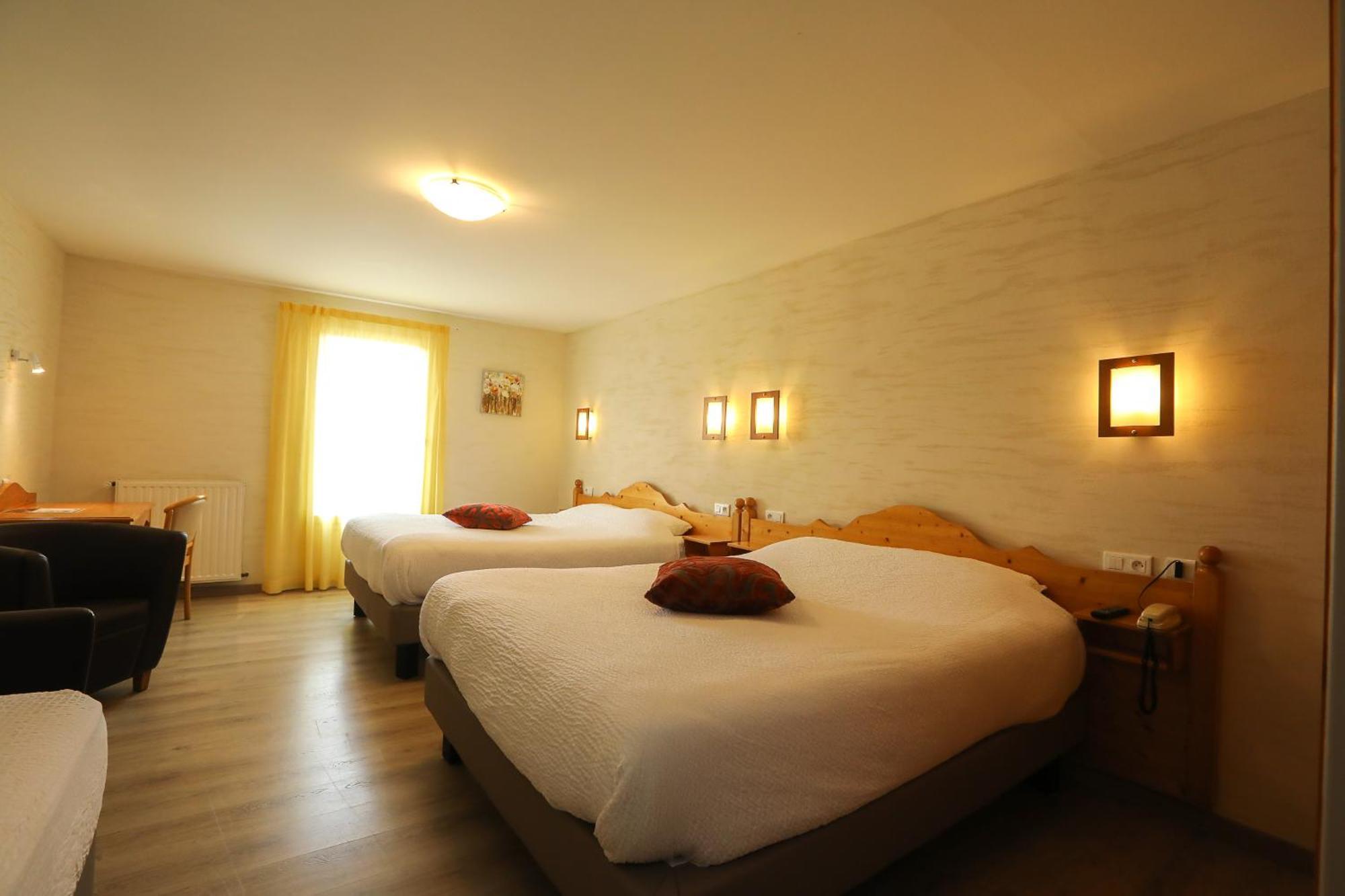 Logis Hotel Spa Restaurant Le Provence Ланарс Екстер'єр фото